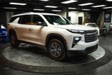 Used 2025 Chevrolet Traverse LT image 5