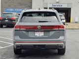 New 2025 Volkswagen Atlas Peak Edition SE image 4