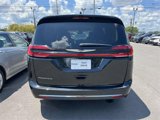 Used 2023 Chrysler Pacifica Touring-L image 5