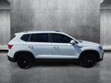 Used 2022 Volkswagen Taos SE w/ Panoramic Sunroof Package image 4