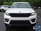Used 2025 Jeep Grand Cherokee Altitude image 2