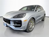 Used 2024 Porsche Cayenne image 2