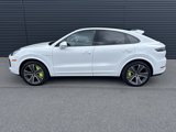 Used 2023 Porsche Cayenne Turbo S image 2