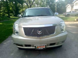 Used 2011 Cadillac Escalade Luxury image 2