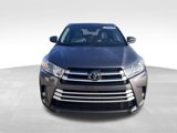 Used 2019 Toyota Highlander XLE image 2
