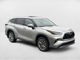 New 2025 Toyota Highlander Platinum image 3