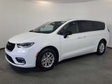 New 2026 Chrysler Pacifica Select image 3