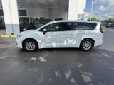 Used 2023 Chrysler Pacifica Touring-L image 5
