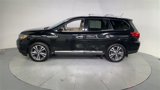 Used 2018 Nissan Pathfinder Platinum image 5