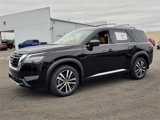 New 2025 Nissan Pathfinder Platinum image 3