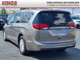 Used 2017 Chrysler Pacifica Touring-L image 4