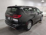 New 2025 Chrysler Pacifica Select image 3