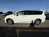 Used 2018 Chrysler Pacifica Touring-L image 6