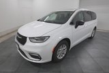 New 2025 Chrysler Pacifica Select image 4