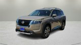 New 2025 Nissan Pathfinder Platinum image 3
