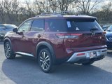 New 2025 Nissan Pathfinder Platinum image 5