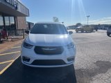 Used 2024 Chrysler Pacifica Touring-L image 2