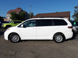Used 2017 Toyota Sienna LE image 3