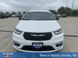 New 2025 Chrysler Pacifica Select image 3