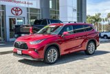 Used 2023 Toyota Highlander Platinum image 3