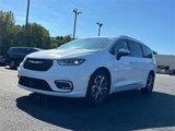 New 2026 Chrysler Pacifica Pinnacle image 3