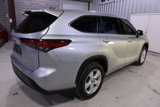 Used 2022 Toyota Highlander LE image 6