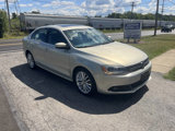 Used 2012 Volkswagen Jetta SEL image 2
