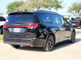 New 2025 Chrysler Pacifica Select image 5