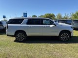 New 2025 Chevrolet Suburban High Country image 3