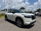 New 2025 Nissan Pathfinder Platinum image 2