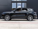 Used 2025 Porsche Cayenne image 2