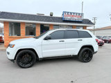 Used 2017 Jeep Grand Cherokee Altitude image 2
