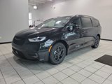 New 2025 Chrysler Pacifica Premium image 3