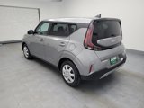 Used 2023 Kia Soul LX image 3