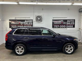 Used 2017 Volvo XC90 T5 Momentum w/ Vision Package image 2