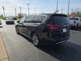 New 2025 Chrysler Pacifica Select image 6