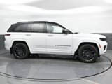 New 2025 Jeep Grand Cherokee Summit image 3