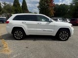 Used 2017 Jeep Grand Cherokee Overland image 6