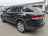 Used 2021 Volkswagen Atlas SE w/ Panoramic Sunroof Package image 2