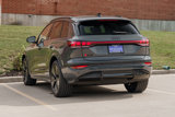 Used 2025 Audi SQ6 e-tron Prestige image 4