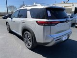 New 2025 Nissan Pathfinder Platinum image 3