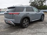 New 2025 Nissan Pathfinder Platinum image 5