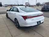 Used 2022 Hyundai Elantra SEL w/ Convenience + Premium Package image 4
