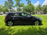 Used 2017 Volkswagen e-Golf SE image 5