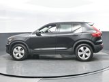 Used 2022 Volvo XC40 T4 Momentum image 3