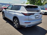 New 2025 Mitsubishi Outlander SE image 3