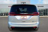 Used 2023 Chrysler Pacifica Touring-L image 4
