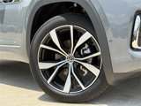 New 2025 Volkswagen Atlas SEL Premium R-Line image 2