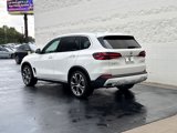 New 2026 BMW X5 sDrive40i image 3
