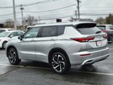 New 2025 Mitsubishi Outlander SEL image 3